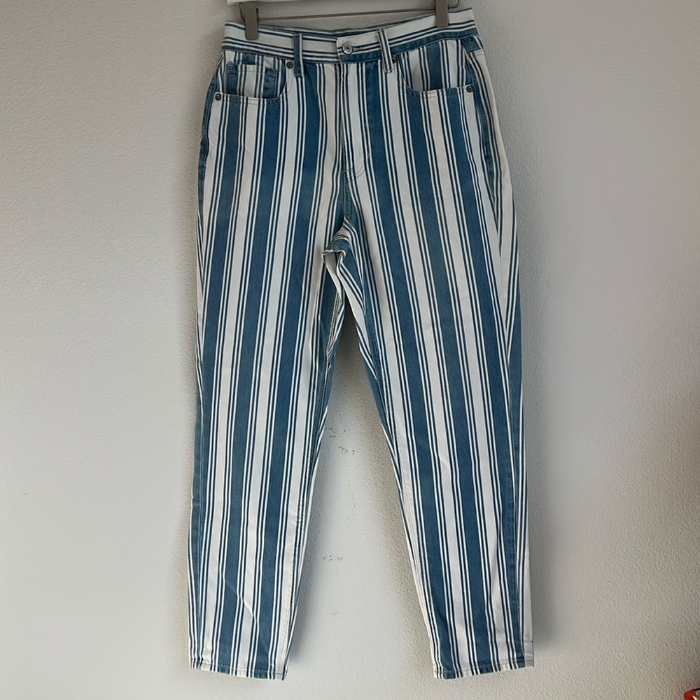 NEW American Eagle High Rise Mom Jeans in Retro Indigo Stripe